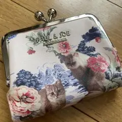 PAUL & JOE 花柄二つ折り財布☺︎お値下げ可能