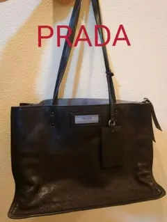 PRADA レザーバッグ黒
