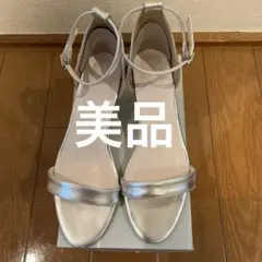 シルバー ストラップ付きヒールサンダル