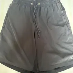 New Balance ブラック ショートパンツ DRY素材