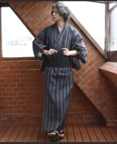 グレーと黒のストライプ 着物 Mサイズ