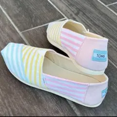 TOMS ストライプ柄 スリッポン 23cm 新品