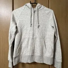 ユニクロ パーカー グレー
