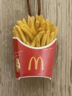 マクドナルド ミニチュアフライドポテト　紐は取り外し可能