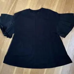 THREE SQUARE　フリルスリーブカットソー　黒
