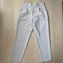 GU ジーユー ストレッチテーパード パンツ ベージュ　スラックス