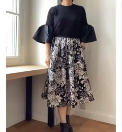 CLOCHE クロシェ フレアスカート ジャガード 花柄 ボリューム ロング