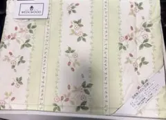 新品 西川　ウェッジウッド　羽毛肌掛け布団　ワイルドストロベリー