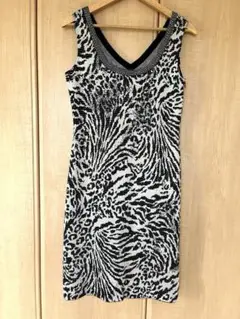 新品未使用　St.john セント・ジョン　 ビジュー付きミニ丈ワンピース