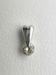 【ダイヤモンド】 ネックレス トップ 0.10ct シルバー 透明 プラチナ?