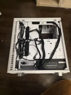 define 7 compact solid white