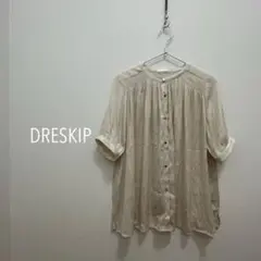 ドレスキップ DRESKIP ベージュ 半袖シャツ プリーツ 金ボタン