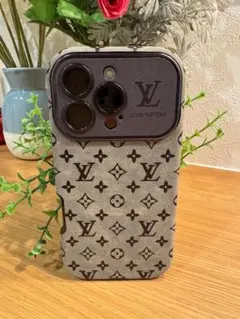 【美品】LV風 高級デザインiPhone16Pro ケース