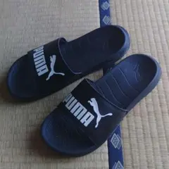 PUMA プーマ　廃盤サンダル(US10/28cm) 黒×白