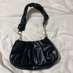 黒い合成皮革ハンドバッグ