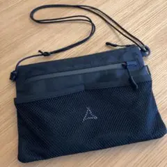 ショッフェル　サコッシュ