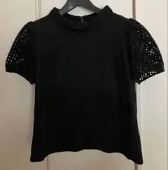 TO BE CHIC(トゥービーシック)黒半袖トップス⭐︎大きいサイズ46