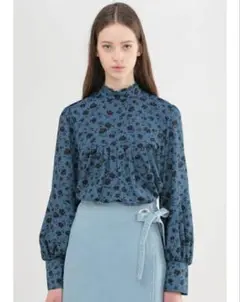JILL STUART ⋆ 小花柄ブラウス