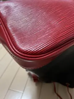ルイヴィトン エピ ショルダー角スレ確認用