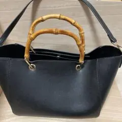 バンブーハンドルブラックハンドバッグ