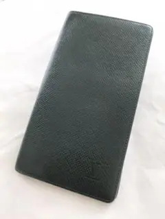 ヴィトン タイガ 長財布