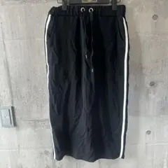 黒 サイドストライプ ロングスカート スリット