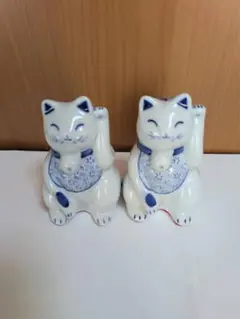 94 おそらく砥部焼　招き猫　2匹セット