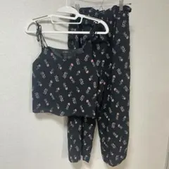 wcloset 花柄キャミソールとパンツのセットアップ