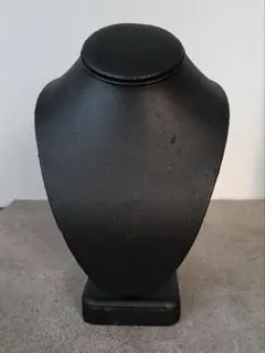 黒のネックレス用トルソー