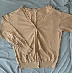 未使用 UNIQLO ベージュ Vネック カーディガン M