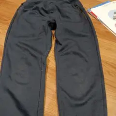 UNIQLO ジャージ 140サイズ