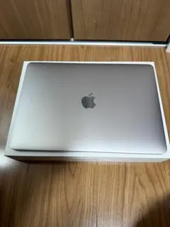 Apple MacBook Pro 13インチ, 2017