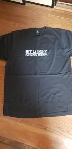 【stussy 正規品 新品】Design Corp. tee