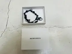 新品未使用   正規品アンドゥムルメステールブレスレットホワイト 未使用品 アンドゥムルメステール ANN DEMEULEMEESTER