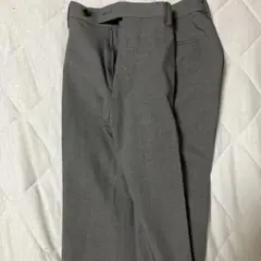 ユニクロ感動パンツ グレイ
