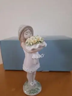 リヤドロ/lladro　あなたに花を