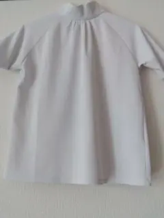 身幅48 ホワイトモックネックシャツ 美品