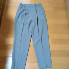 未使用の栗原はるみワンタックテーパードパンツ