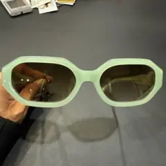 Item thumbnail for item 83e1d8e4-4b08-4a78-9a03-23ede22cdaec