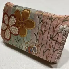 Item thumbnail for item f1a172b7-8d31-458b-b444-6541b54333f8