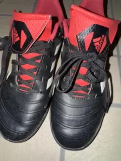 adidas サッカー　トレーニングシューズ　21.5