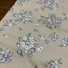 花柄　プリント　グレー　オックス生地　108cm×85cm