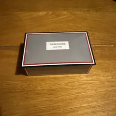 THOM BROWNE 小物入れ 缶