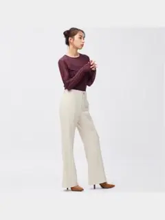 美品GU ジーユー カットソーカラーフレアスラックス【S】オフホワイト ベージュ