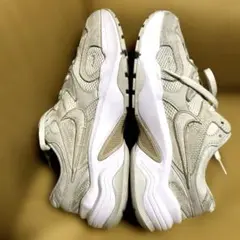 Nike ベージュ スニーカー24.5cm