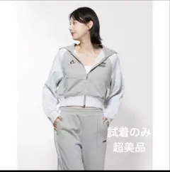 ラグランクロップドフーディジップアップ