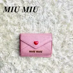 ミュウミュウ マドラスラブ 三つ折り財布 ハート ロゴ金具 ピンク コンパクト