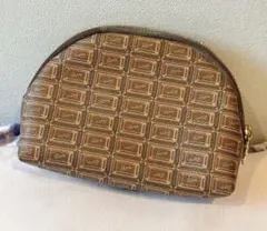 Q-pot ビターチョコレートラウンドポーチ