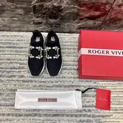ROGER VIVIER ビジュー付きスニーカー ブラック