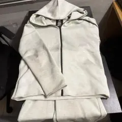 Item thumbnail for item e8975da8-79bd-41df-bf53-d5215942a649